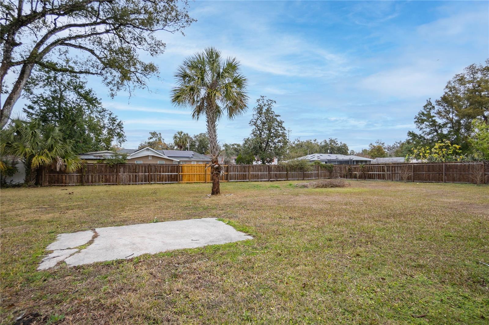 Listing photo id 24 for 13946 12th Street