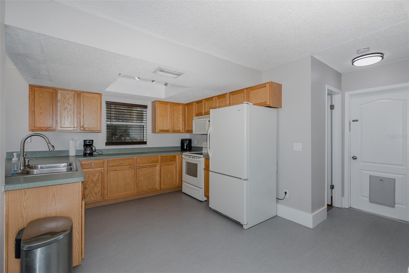 Image 44 of 49 For 6166 Newmark Street