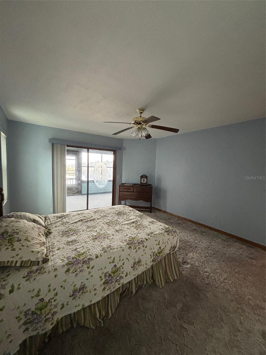 Listing photo id 20 for 11881 Coquina Court