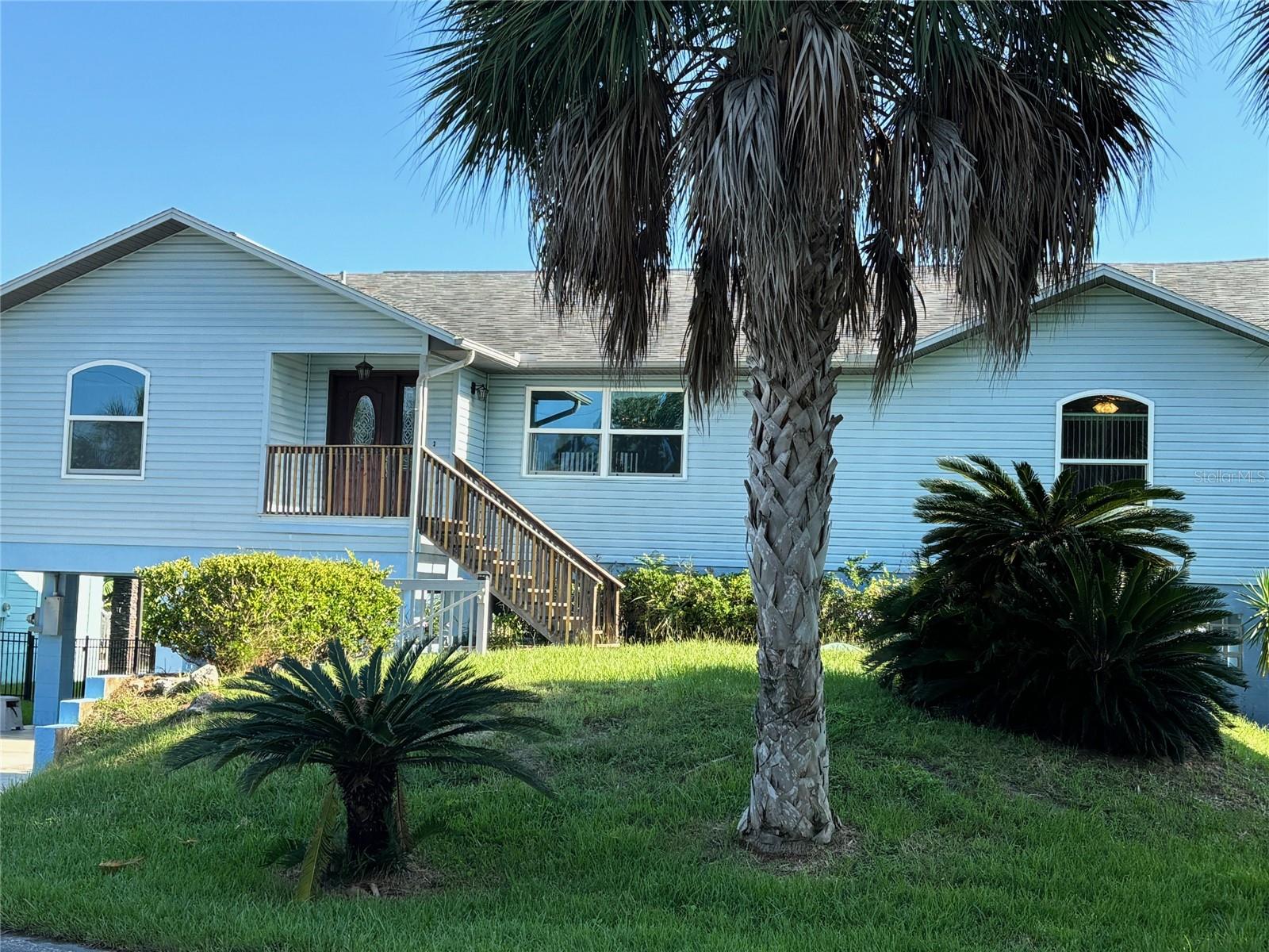 Listing photo id 2 for 11881 Coquina Court