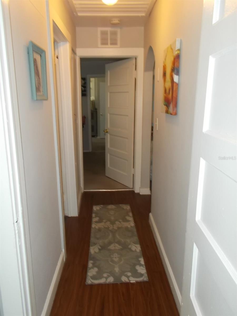 Image 22 of 62 For 5827 39th Street N