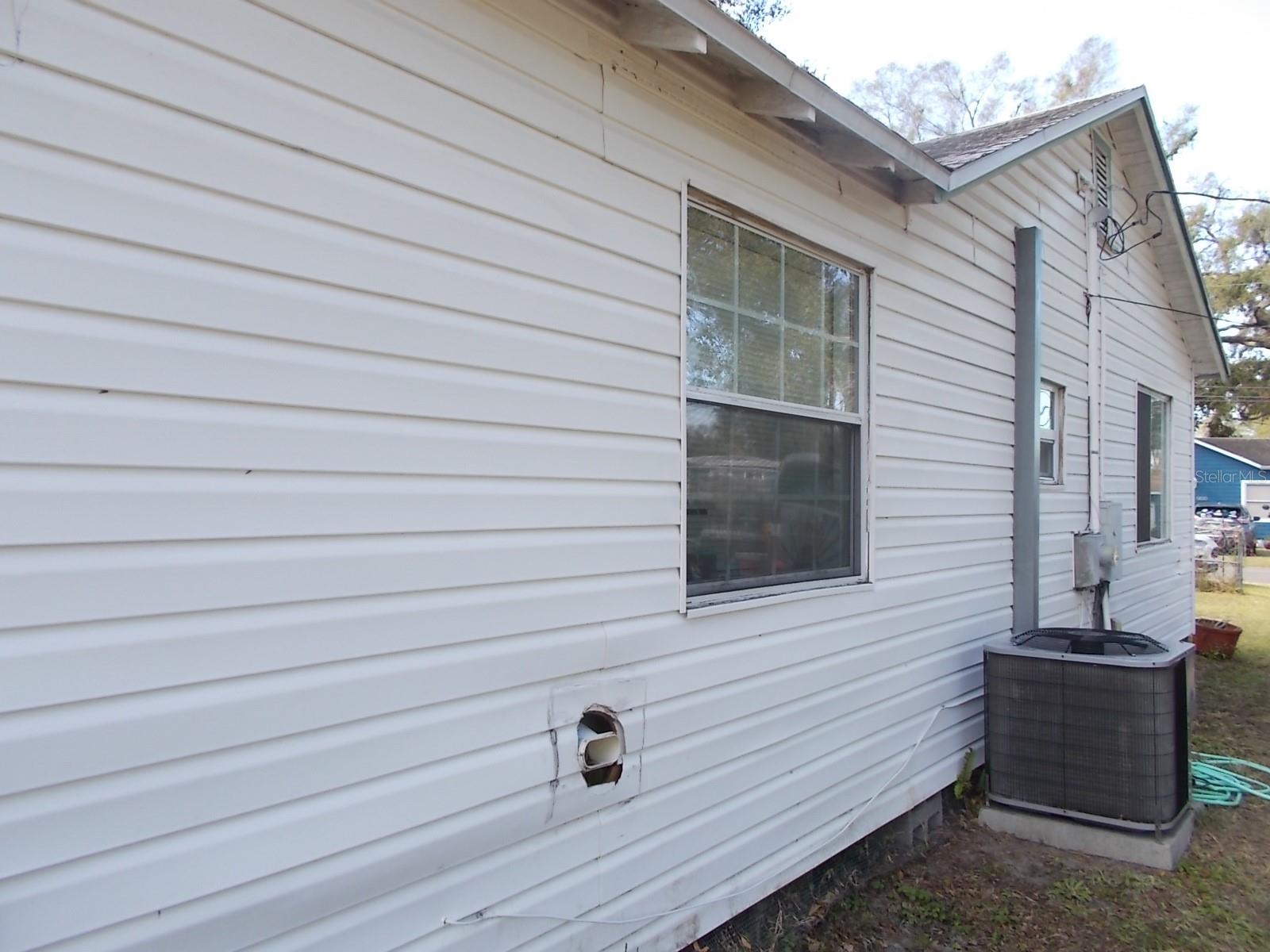 Image 36 of 62 For 5827 39th Street N