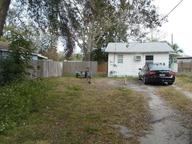 Image 43 of 62 For 5827 39th Street N
