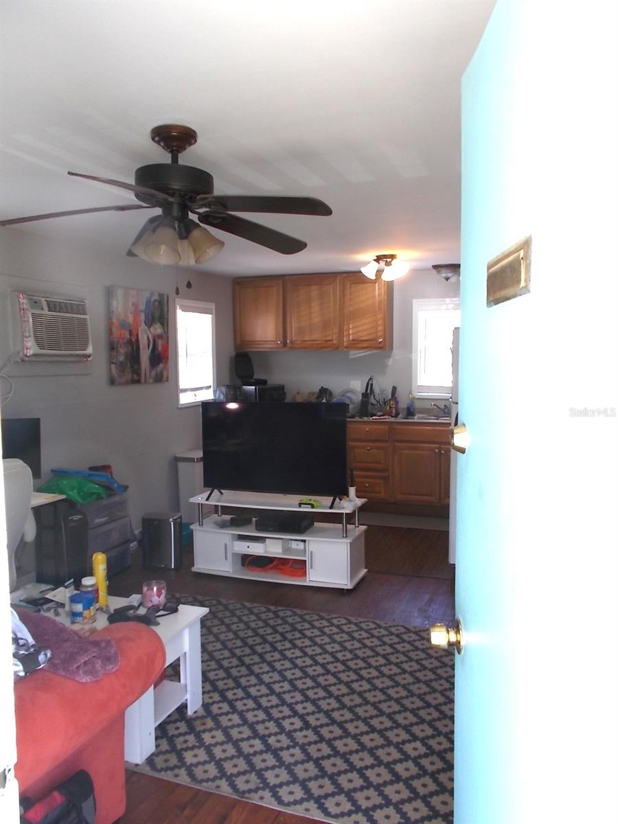 Image 47 of 62 For 5827 39th Street N