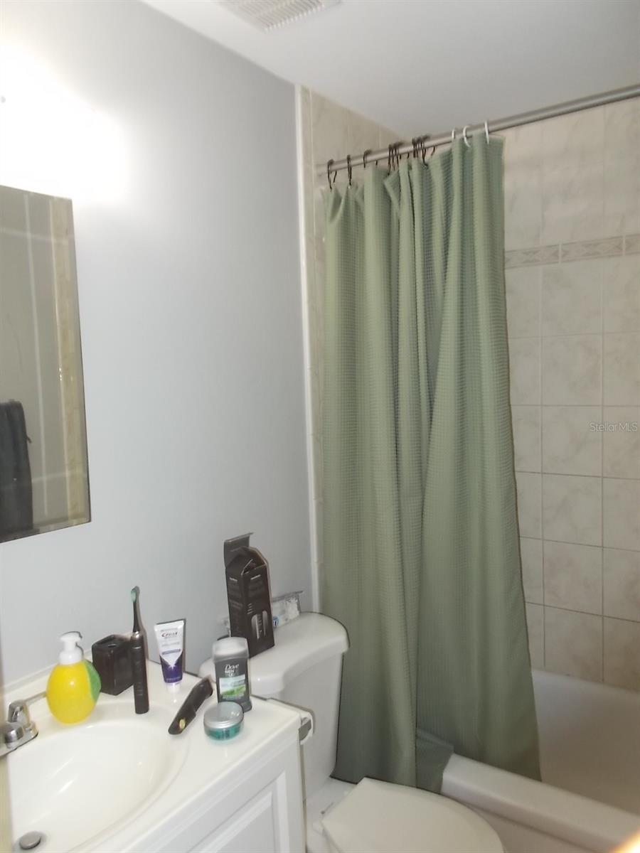 Image 54 of 62 For 5827 39th Street N