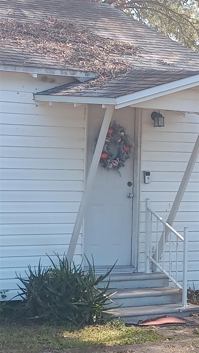 Image 7 of 62 For 5827 39th Street N
