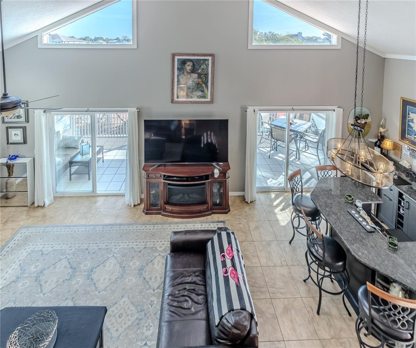 Listing photo id 26 for 3308 Oleander Drive