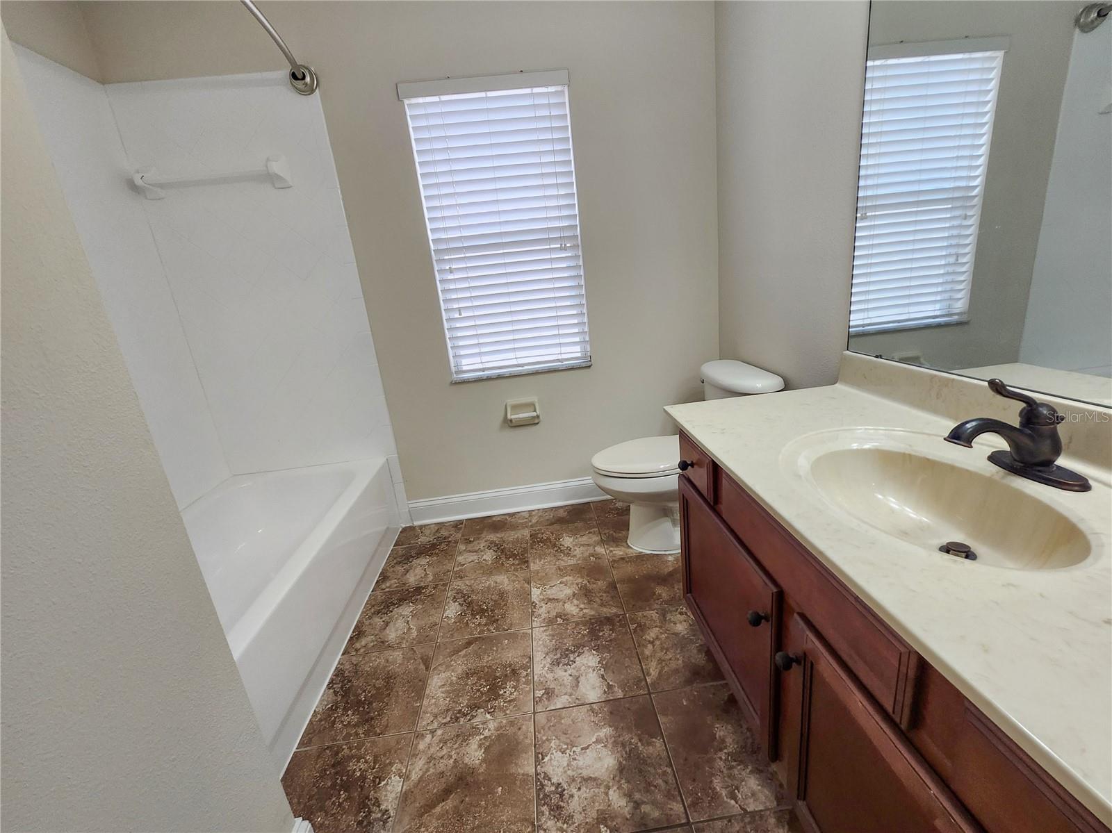 Listing photo id 20 for 18501 Cypress Bay Parkway