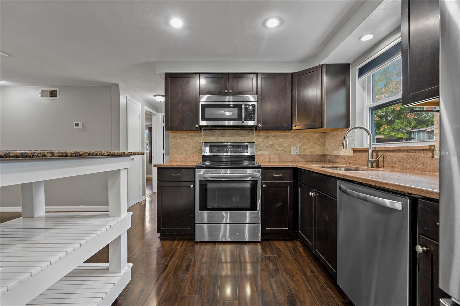 Image 31 of 51 For 3540 Linkwood Street