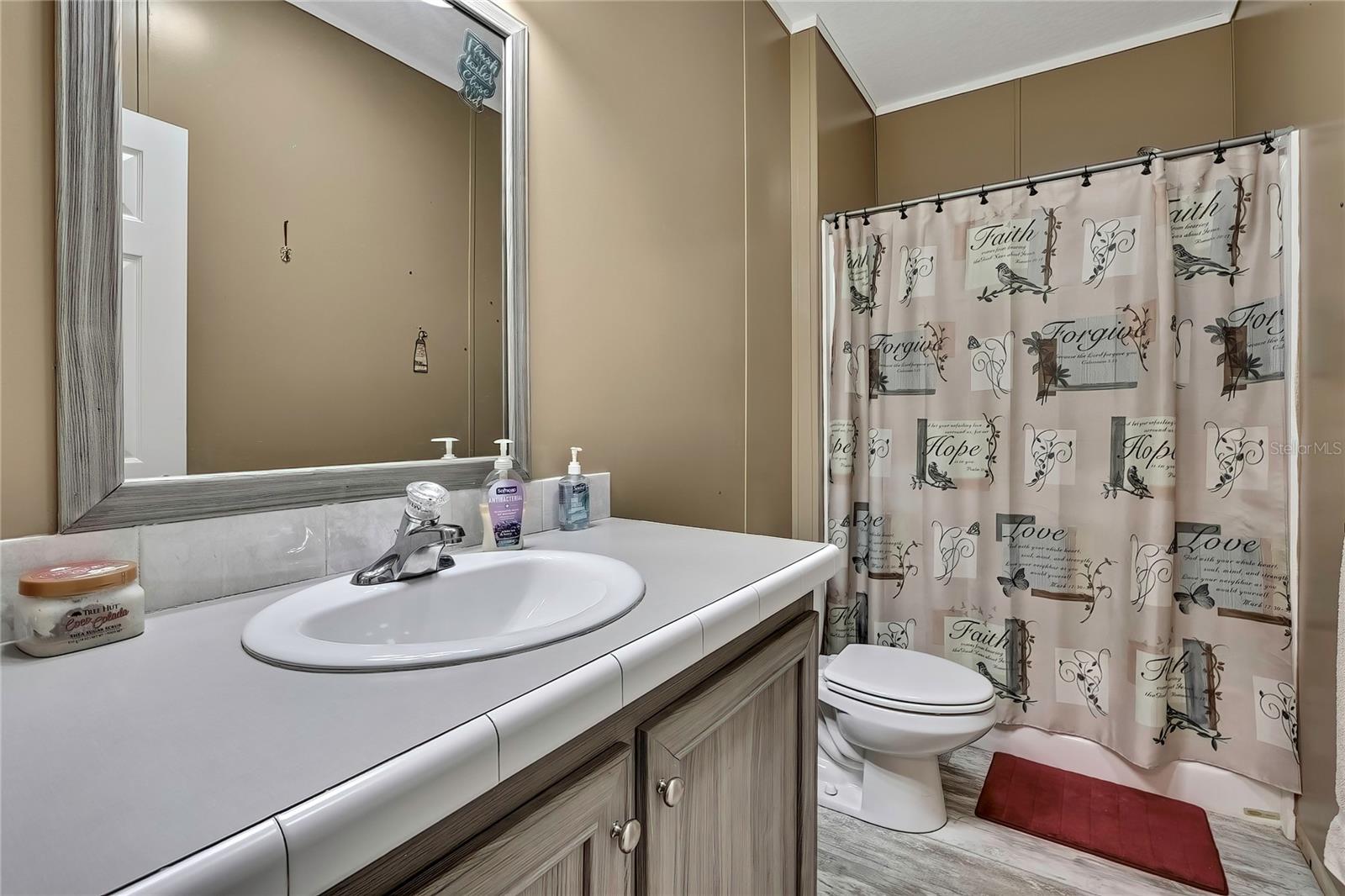 Listing photo id 17 for 5980 Bob White Drive