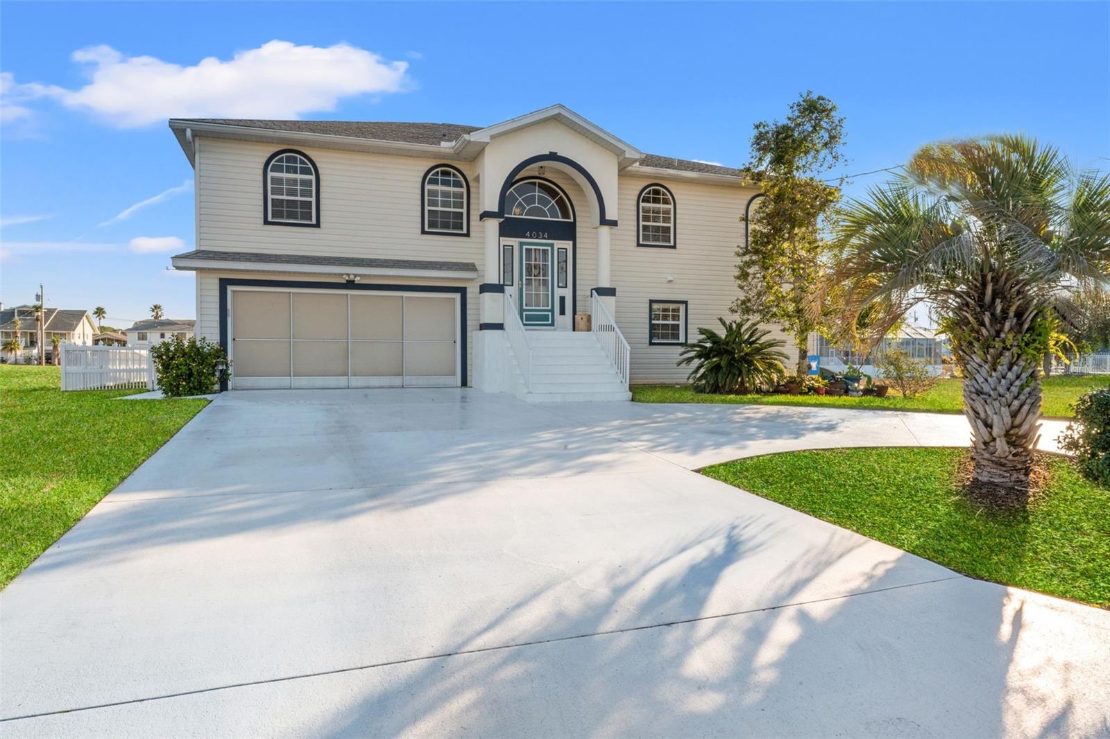 Listing photo id 9 for 4034 Cobia Drive