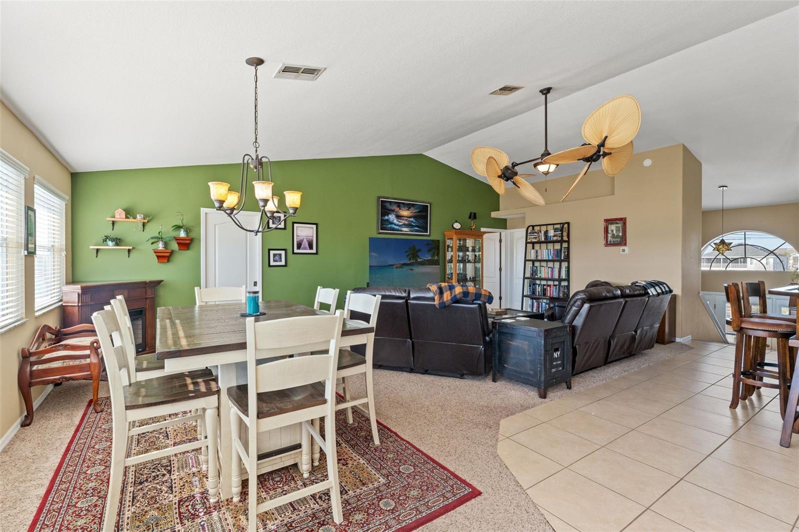 Listing photo id 17 for 4034 Cobia Drive