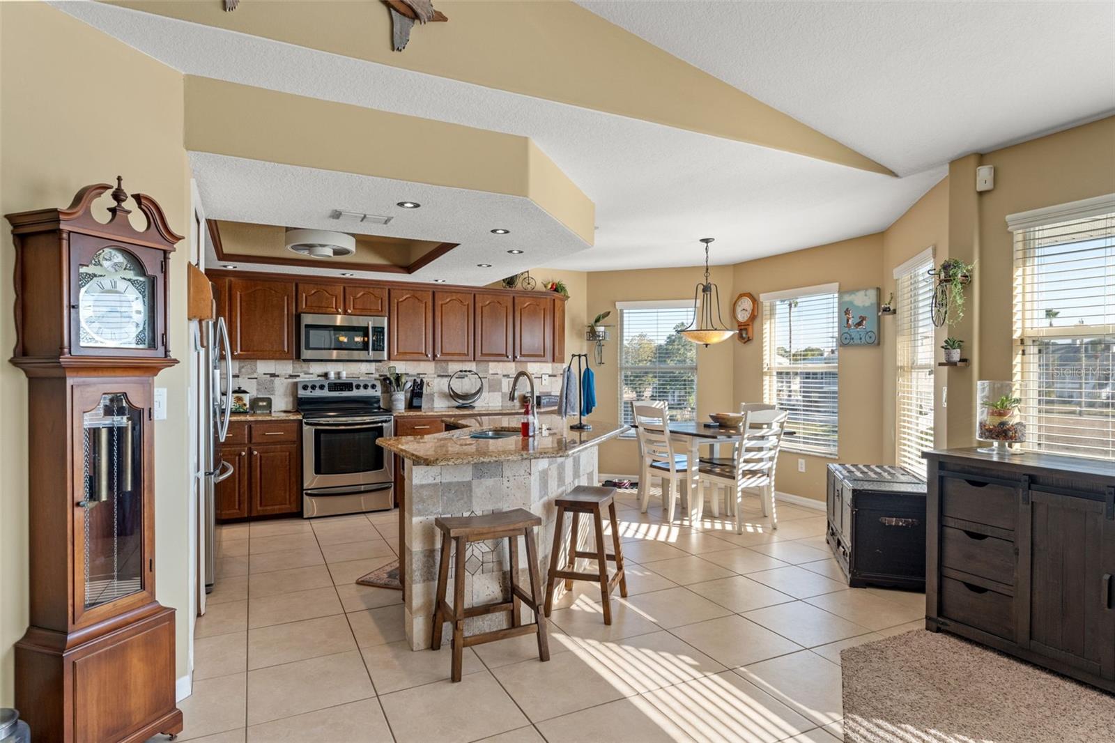 Listing photo id 21 for 4034 Cobia Drive