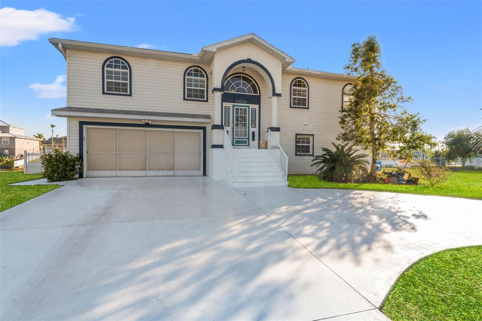 Listing photo id 4 for 4034 Cobia Drive