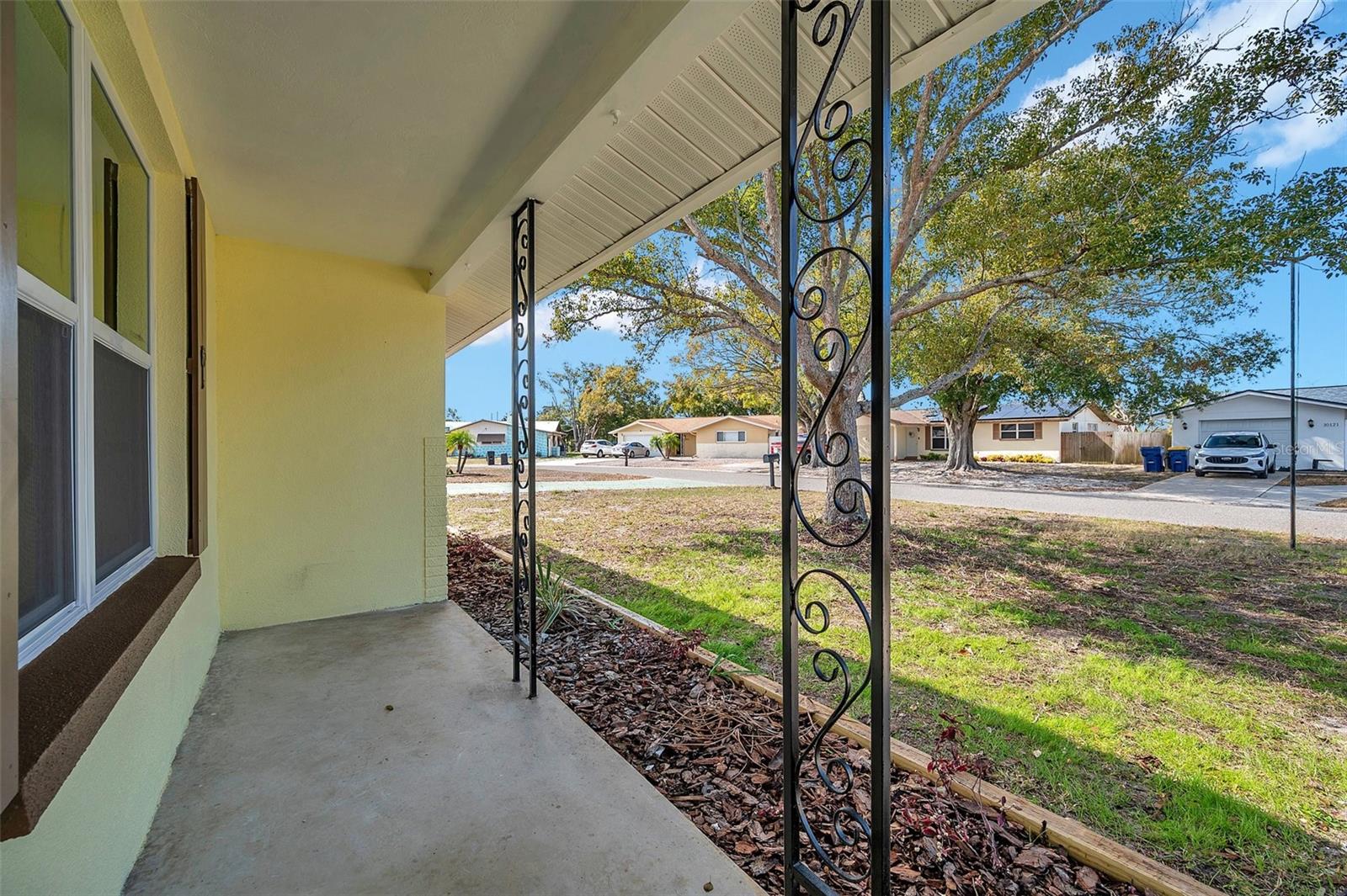 Image 6 of 36 For 10120 Oleander Drive