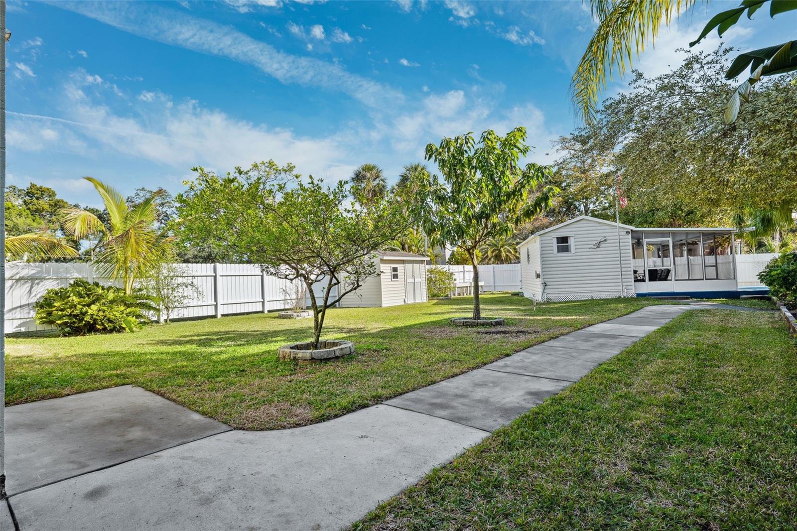 Listing photo id 40 for 7256 Westwind Street