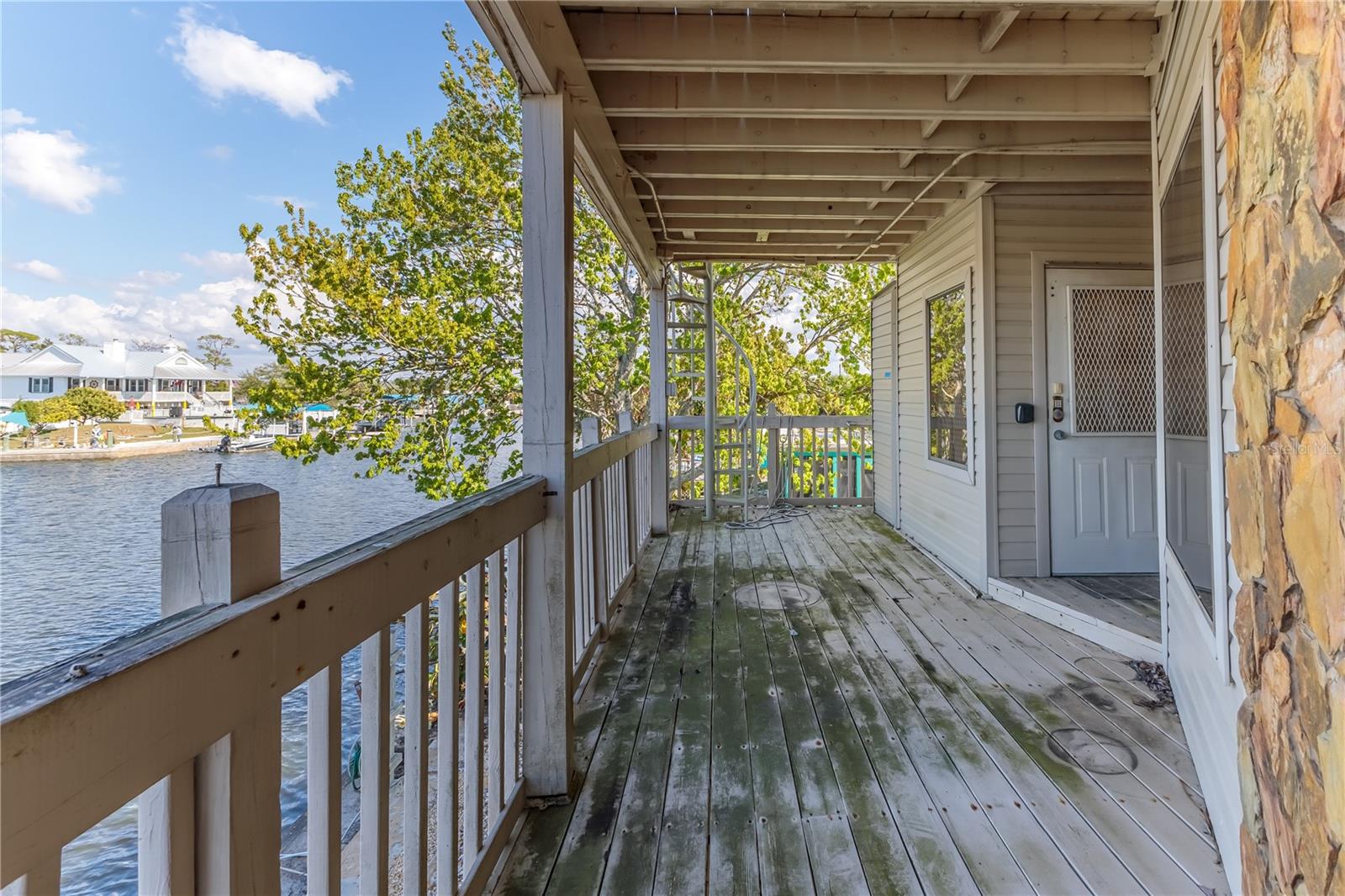 Listing photo id 26 for 4529 Flounder Drive