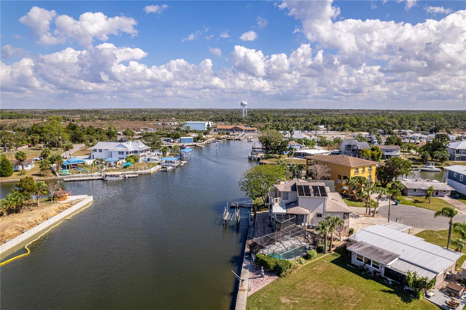 Listing photo id 32 for 4529 Flounder Drive