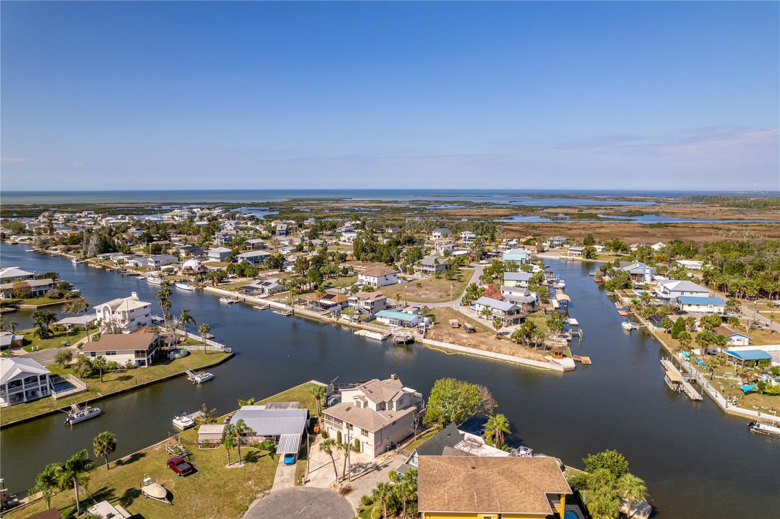 Listing photo id 50 for 4529 Flounder Drive