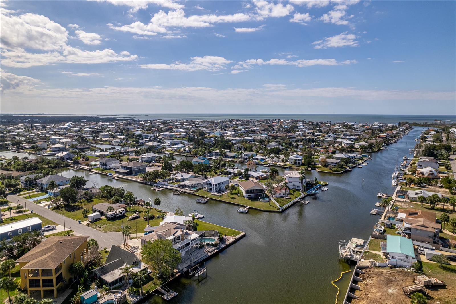 Listing photo id 61 for 4529 Flounder Drive