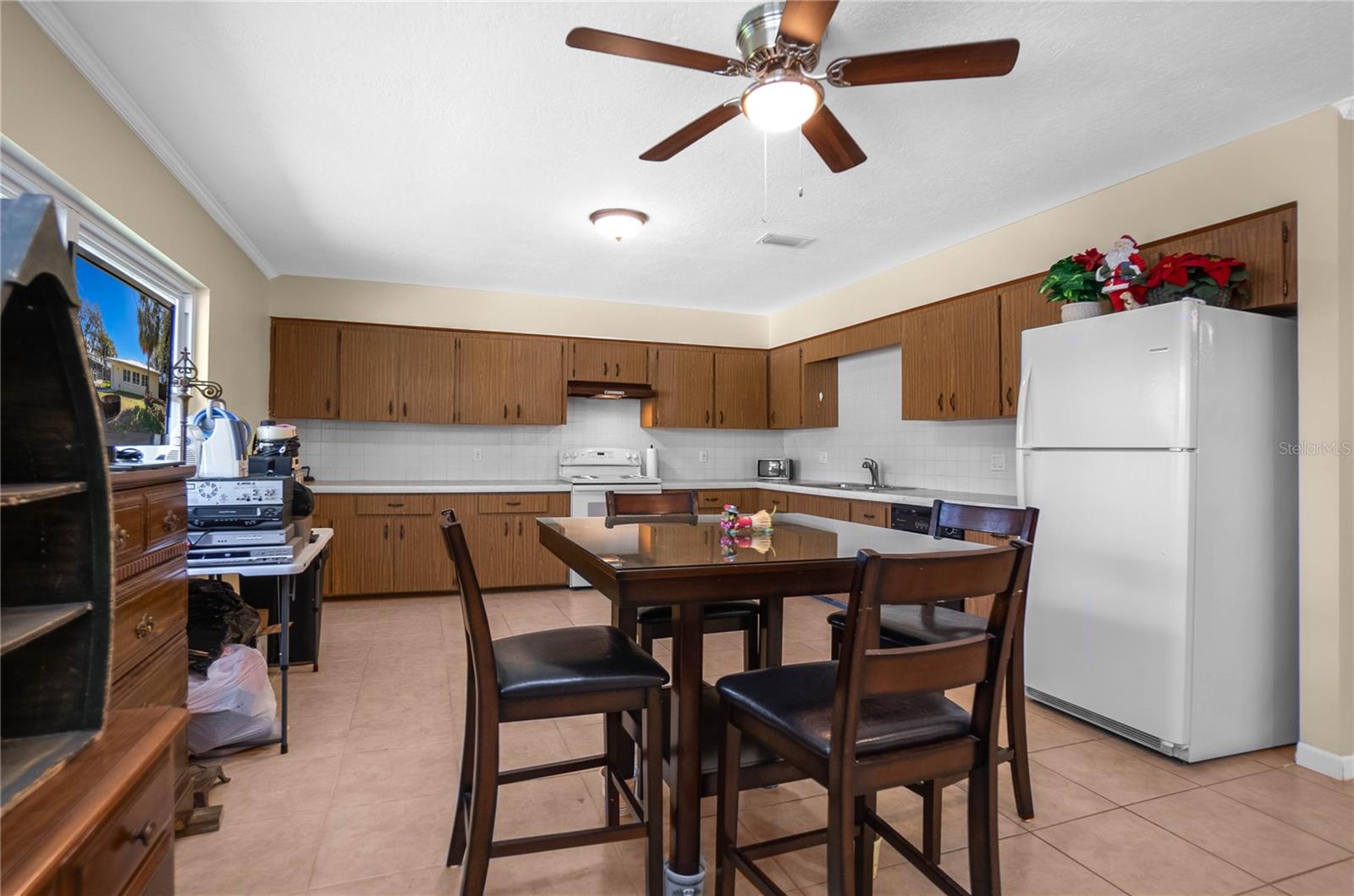 Listing photo id 37 for 8880 Glenvale Court