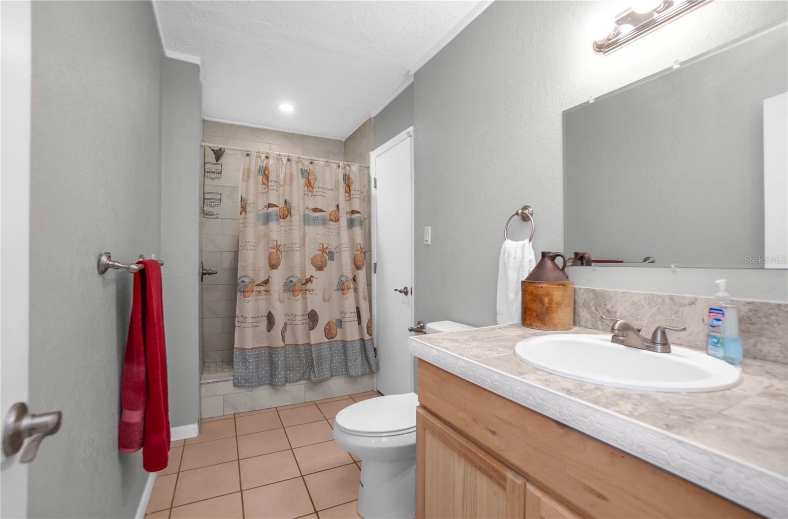 Listing photo id 39 for 8880 Glenvale Court