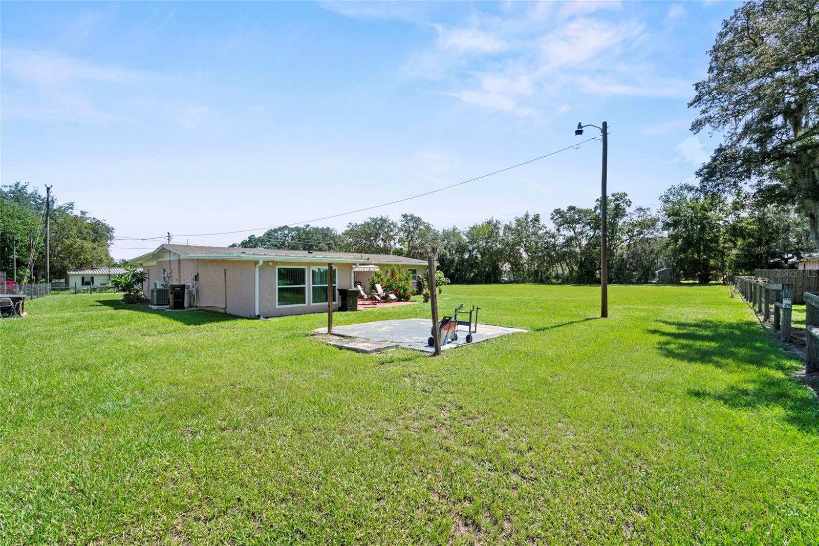 Listing photo id 37 for 12757 Circle Lake Drive