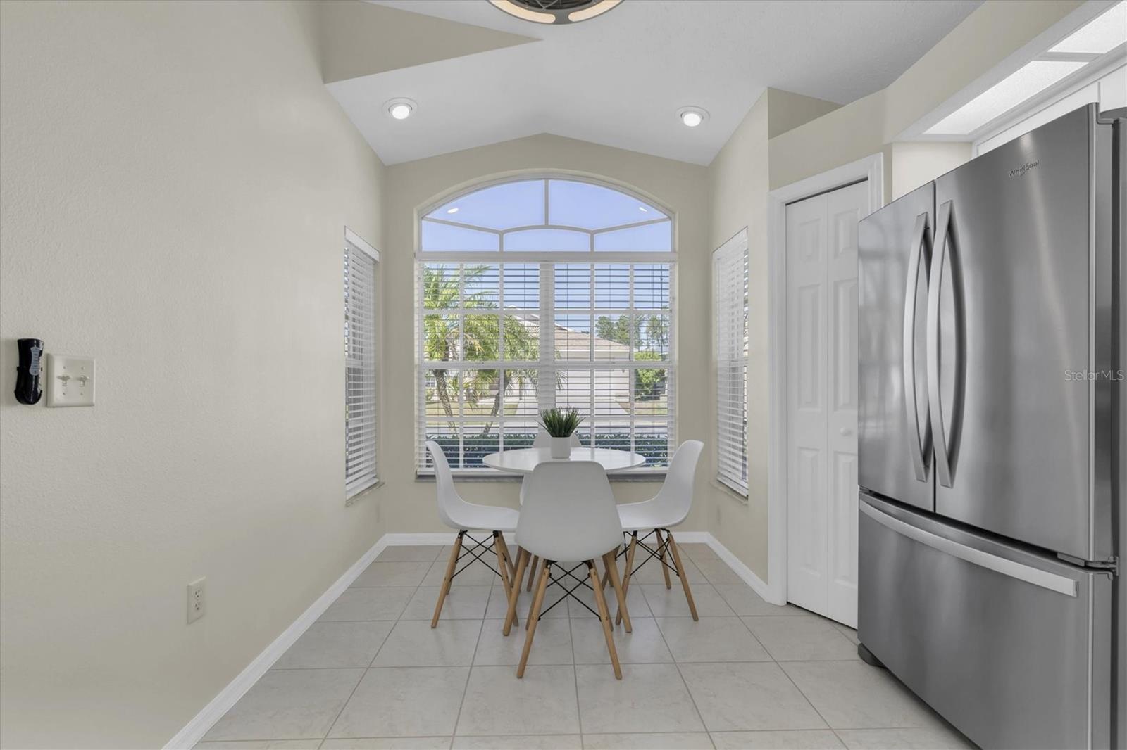 Listing photo id 12 for 11700 Leda Lane