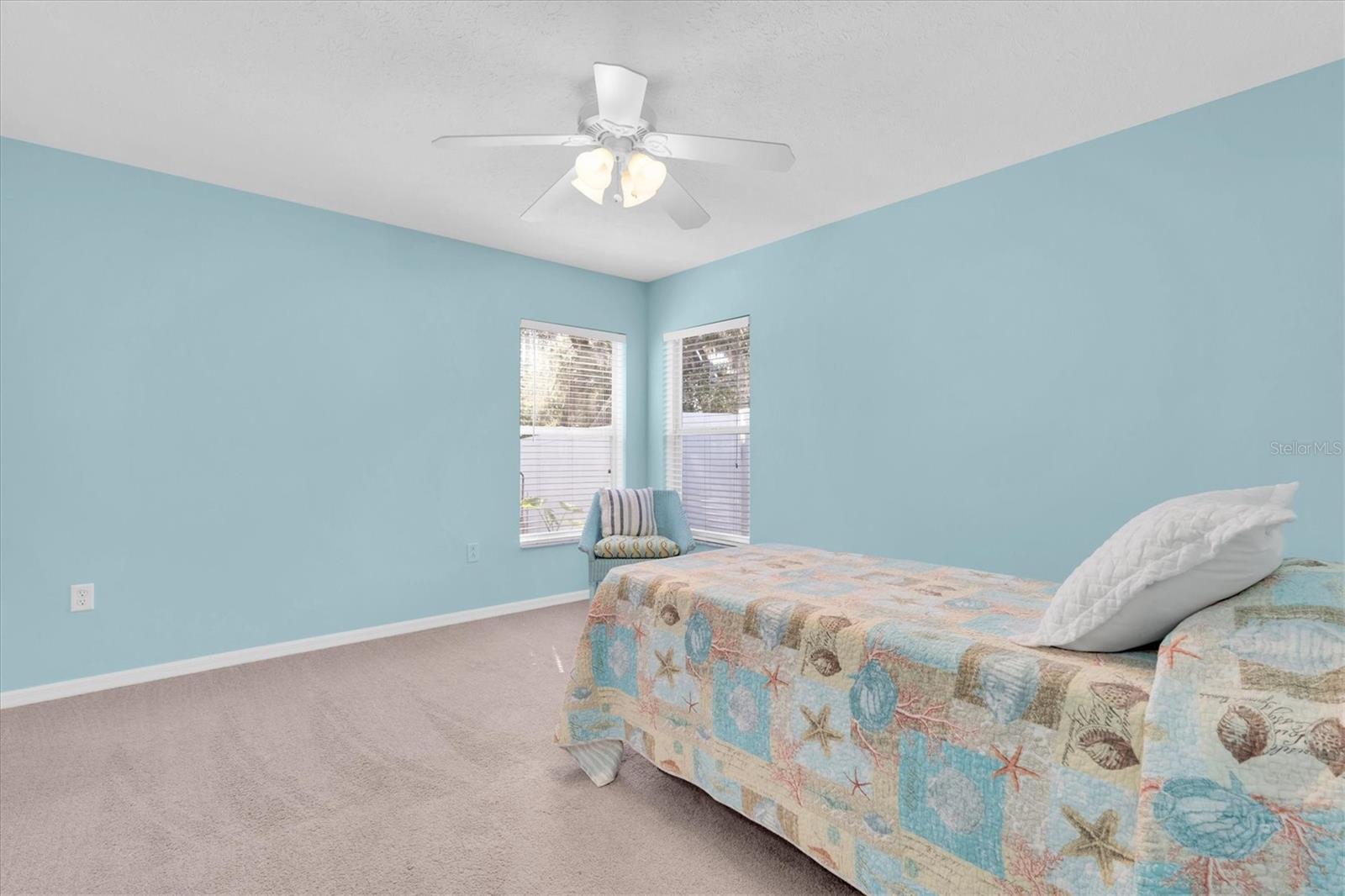 Listing photo id 18 for 11700 Leda Lane