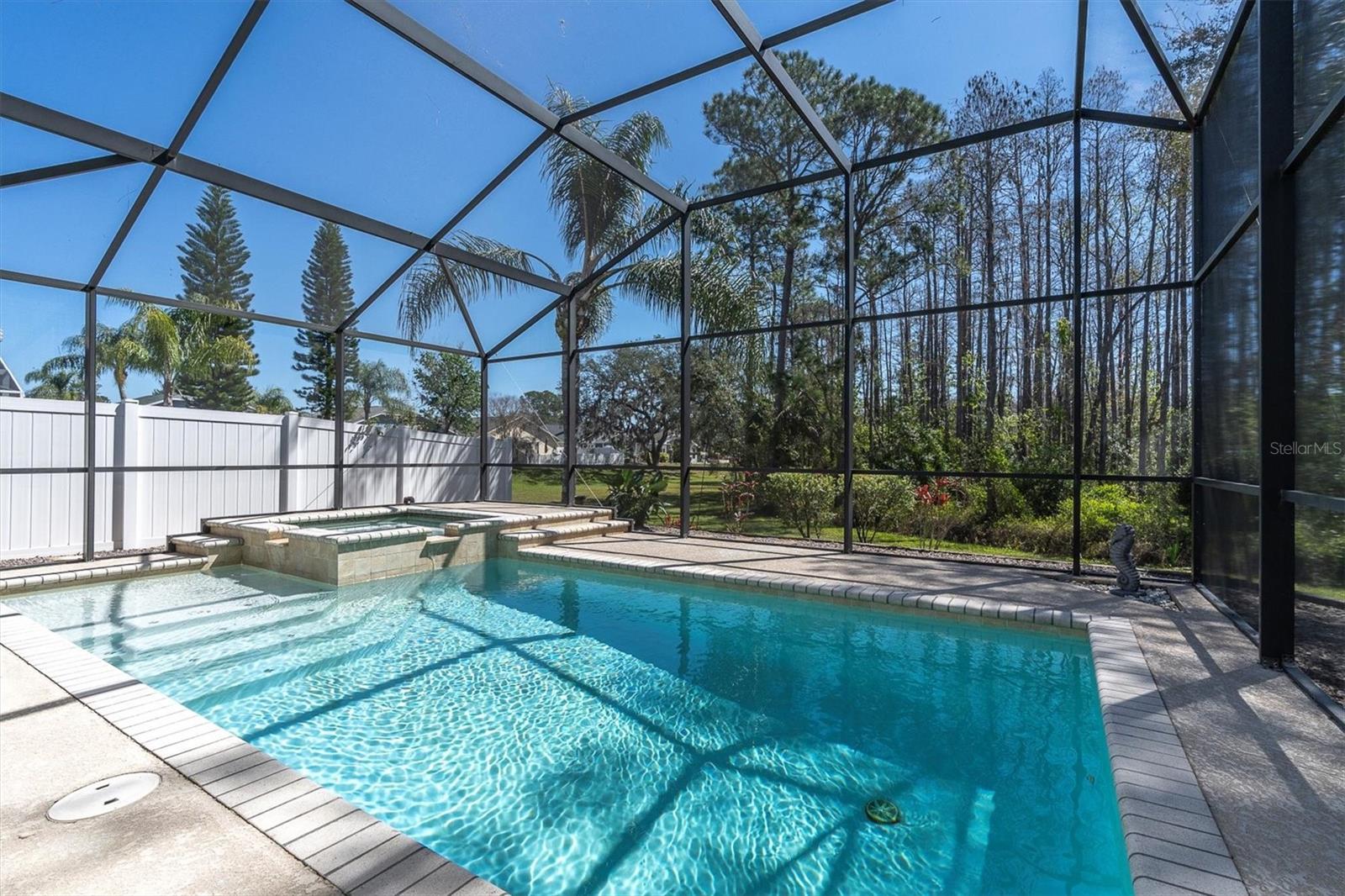 Listing photo id 1 for 11700 Leda Lane