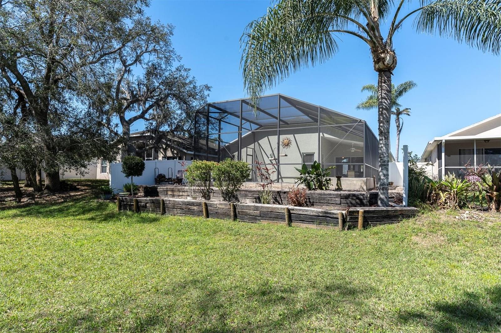 Listing photo id 31 for 11700 Leda Lane