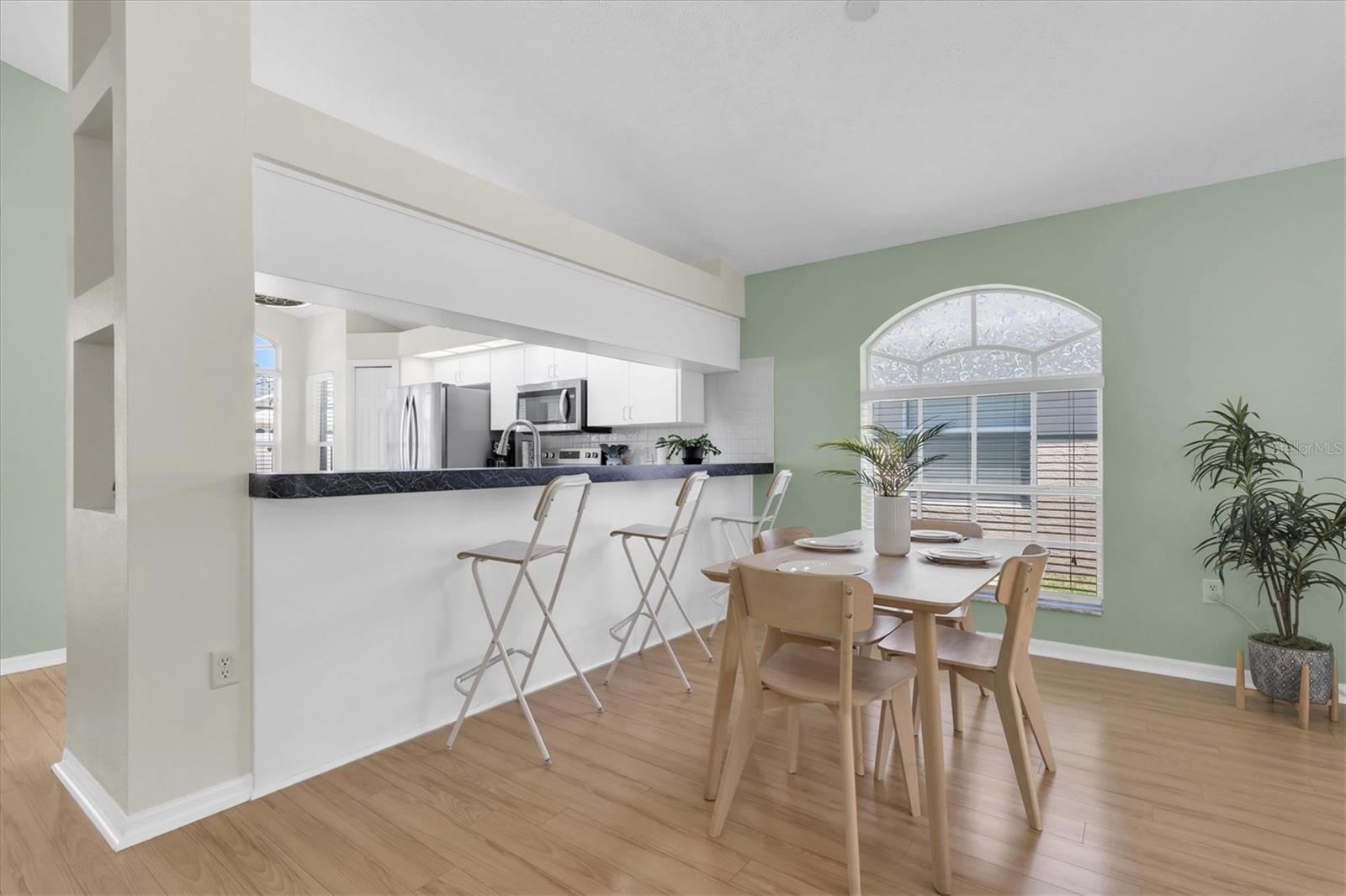 Listing photo id 7 for 11700 Leda Lane