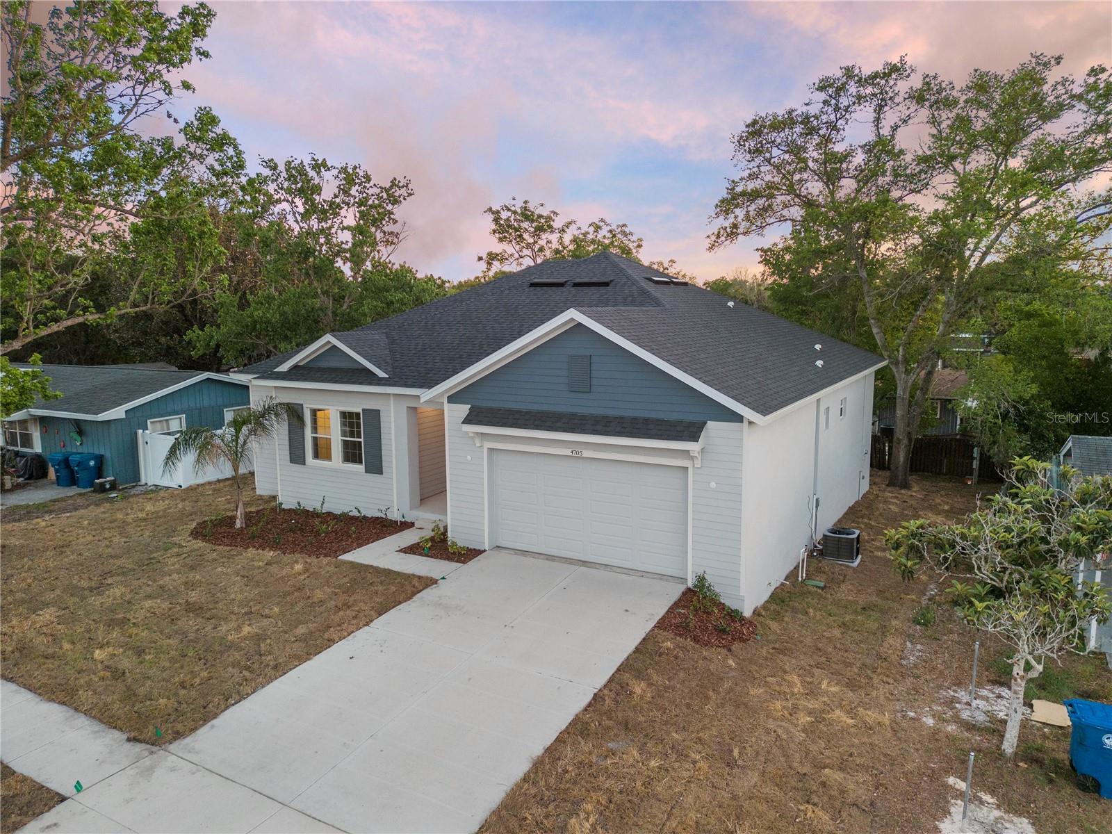 Listing photo id 4 for 10194 Littlefield Lane