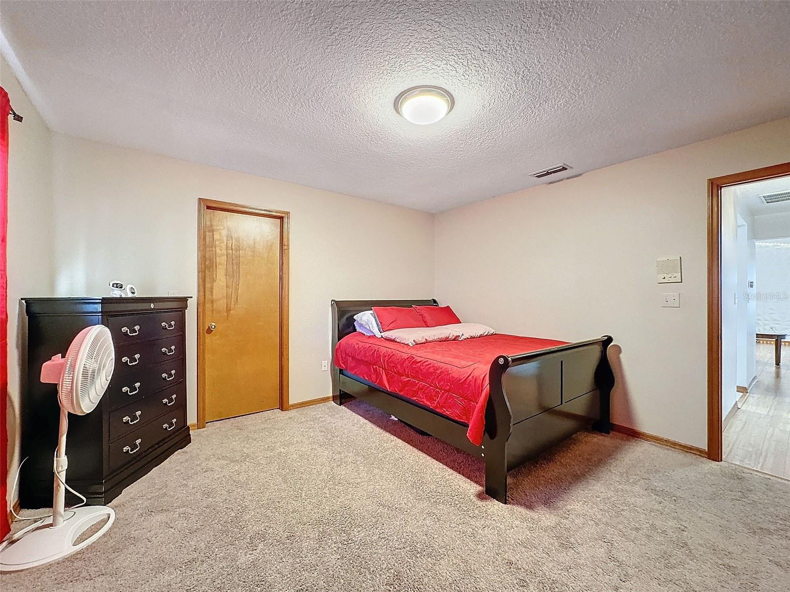 Listing photo id 38 for 8173 Wysocki Court