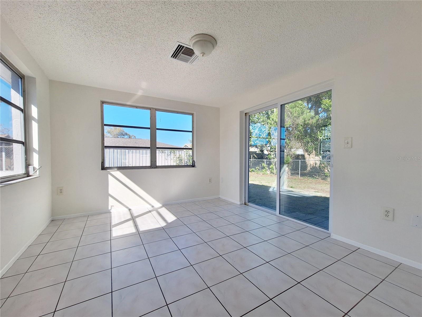 Listing photo id 8 for 7421 San Miguel Drive