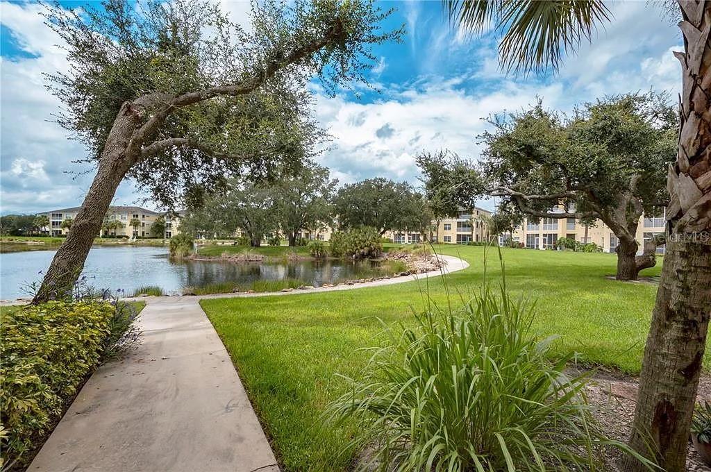 Image 40 of 48 For 19325 Water Oak Drive 205