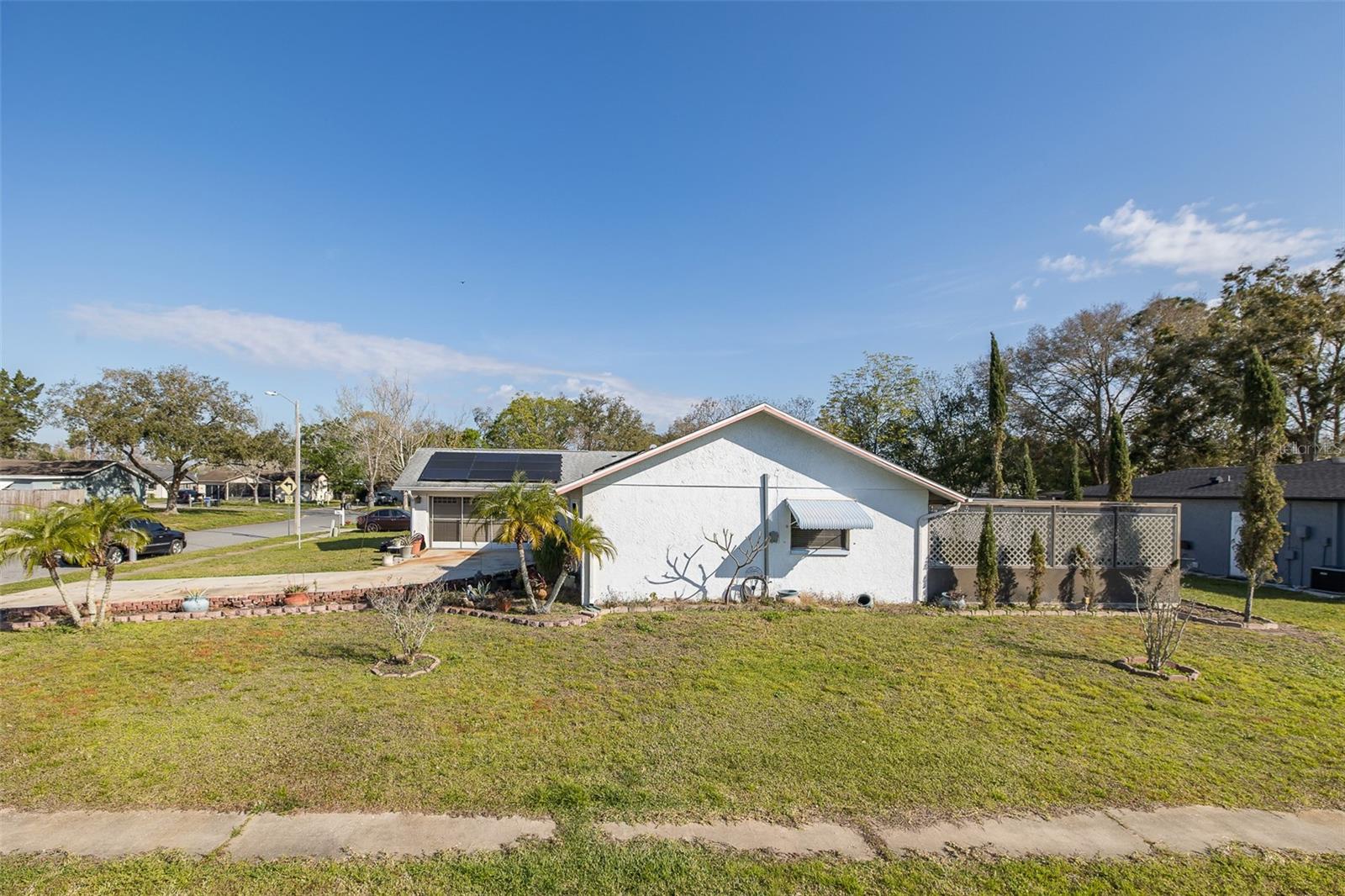 Listing photo id 1 for 7931 Rusty Oak Drive