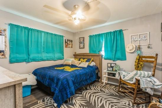 Listing photo id 21 for 4544 Cynthia Lane