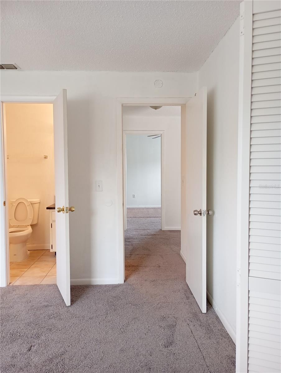 Listing photo id 22 for 12401 Joel Court 1