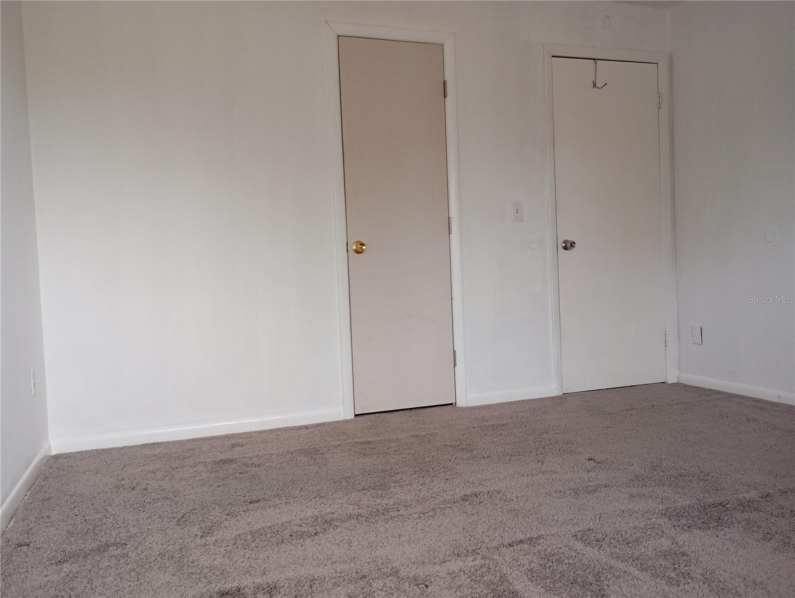 Listing photo id 25 for 12401 Joel Court 1