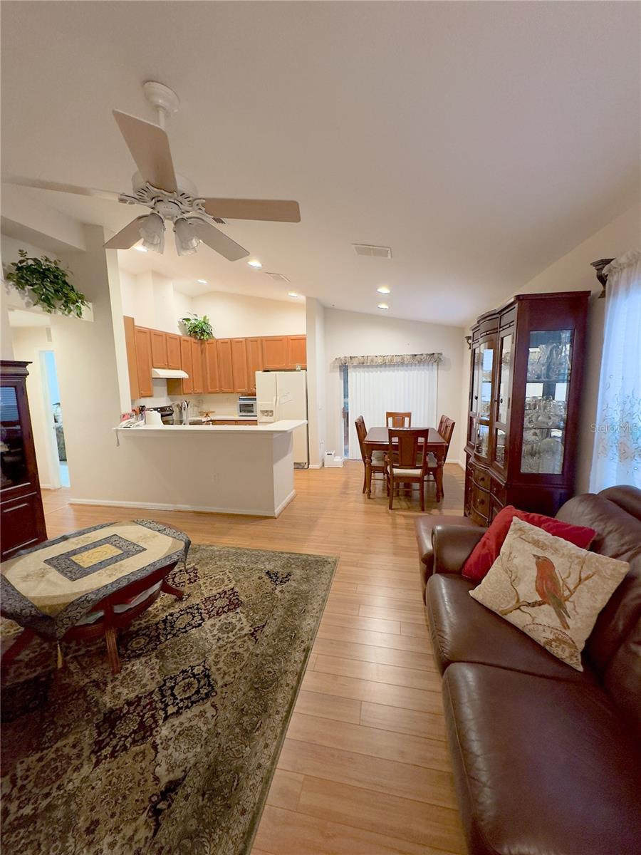 Image 16 of 27 For 2931 Walnut Grove Court