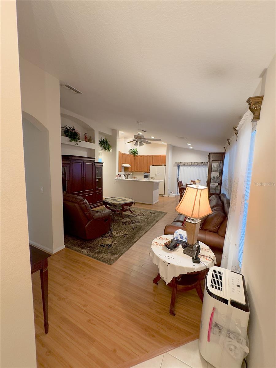 Image 20 of 27 For 2931 Walnut Grove Court