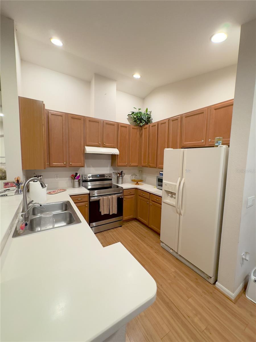 Image 4 of 27 For 2931 Walnut Grove Court