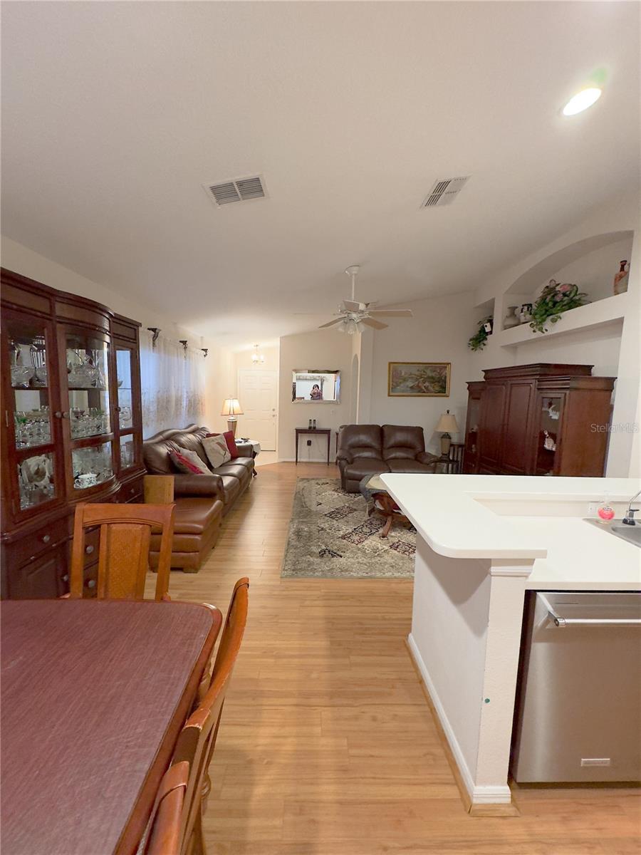 Image 6 of 27 For 2931 Walnut Grove Court