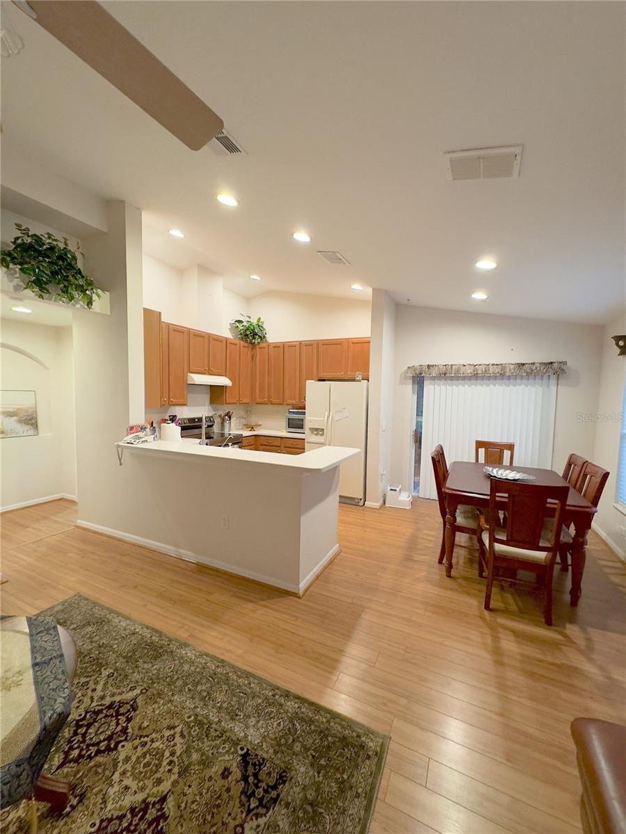 Image 7 of 27 For 2931 Walnut Grove Court