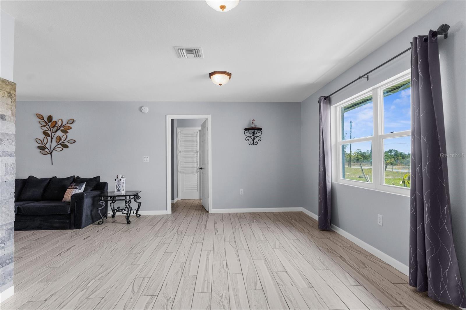 Image 30 of 48 For 13415 Ester Drive