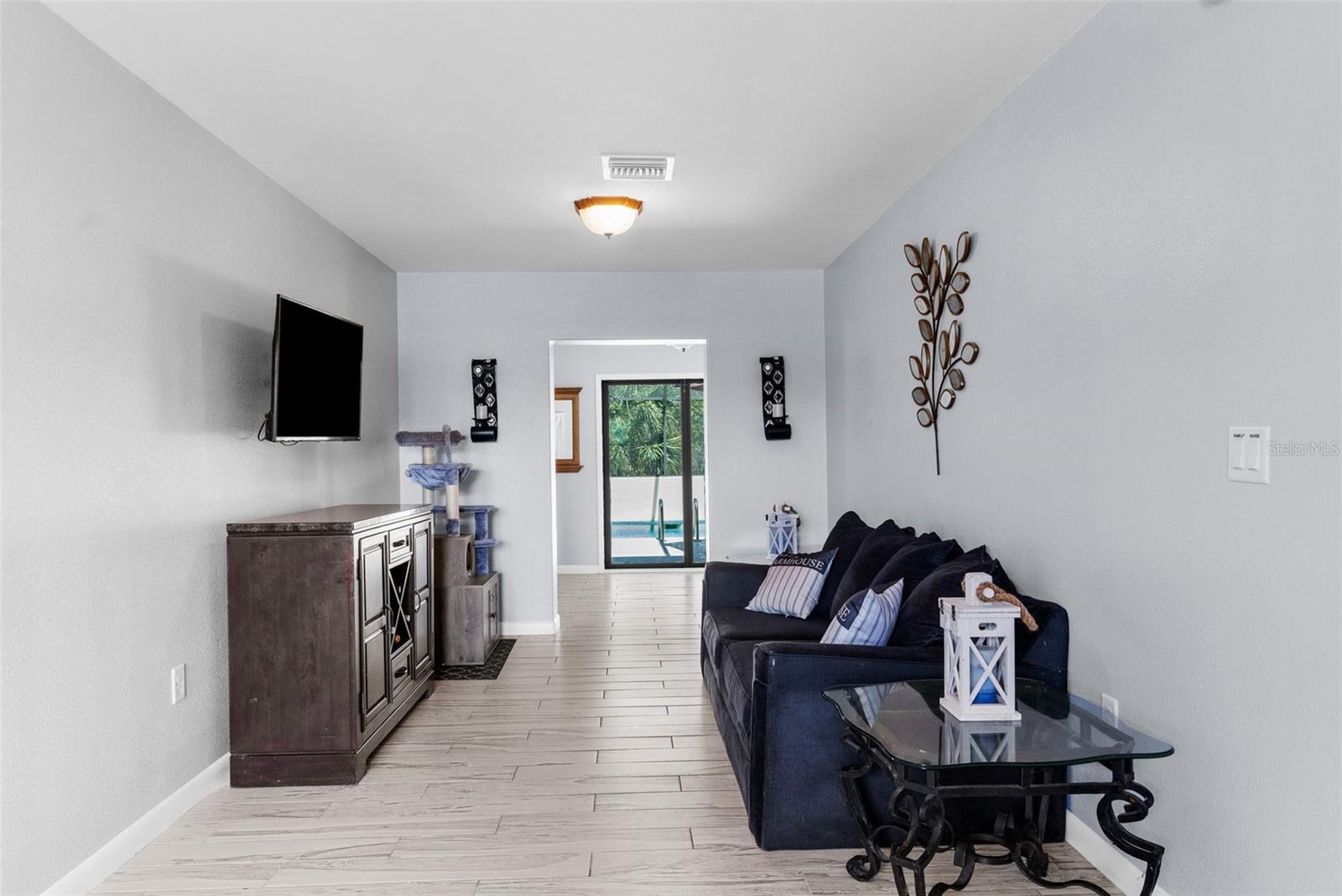 Image 31 of 48 For 13415 Ester Drive