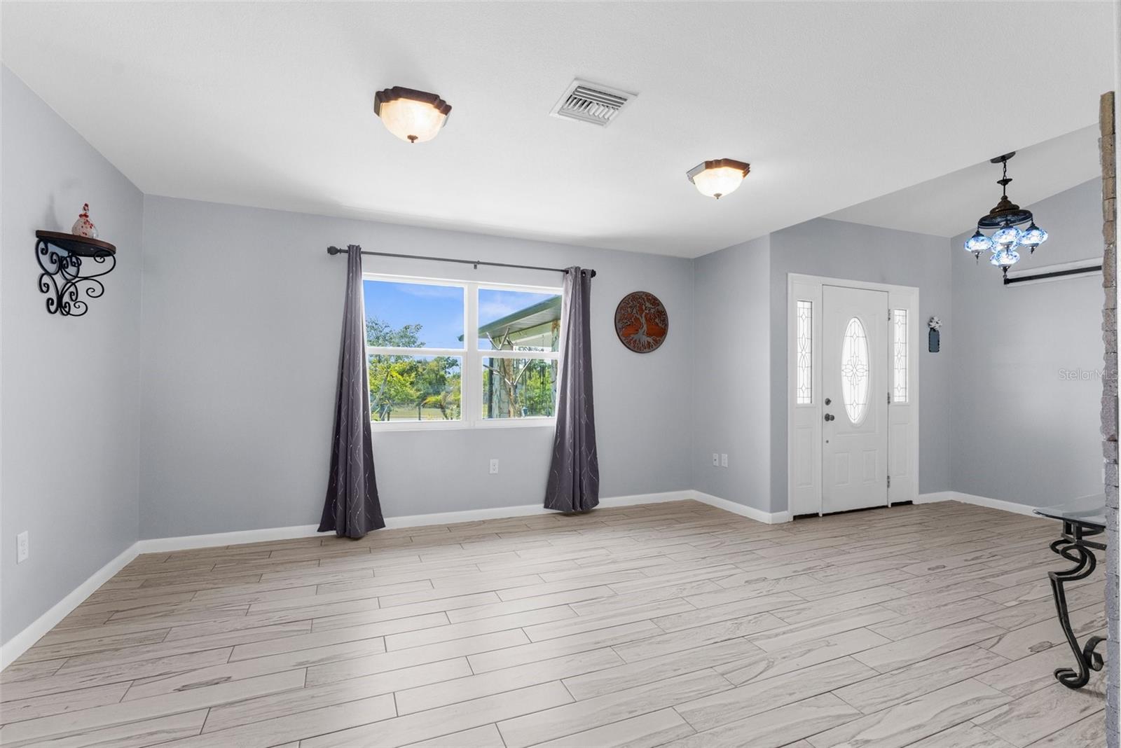 Image 32 of 48 For 13415 Ester Drive