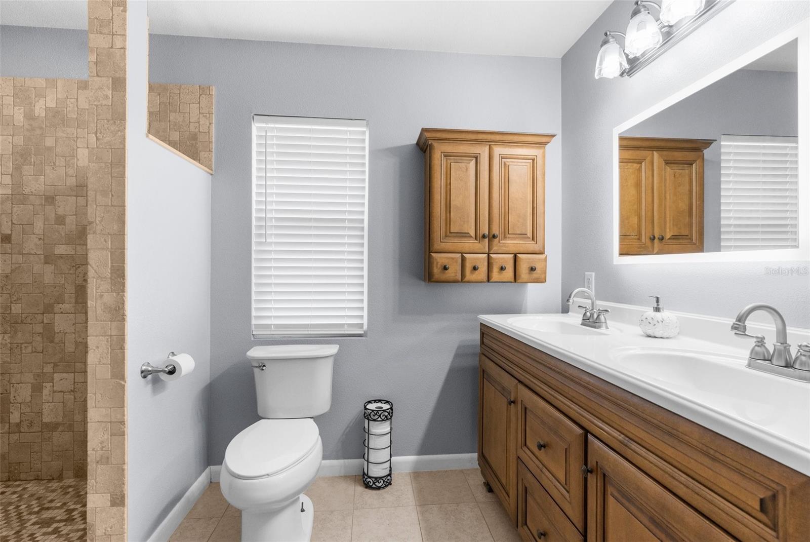Image 33 of 48 For 13415 Ester Drive