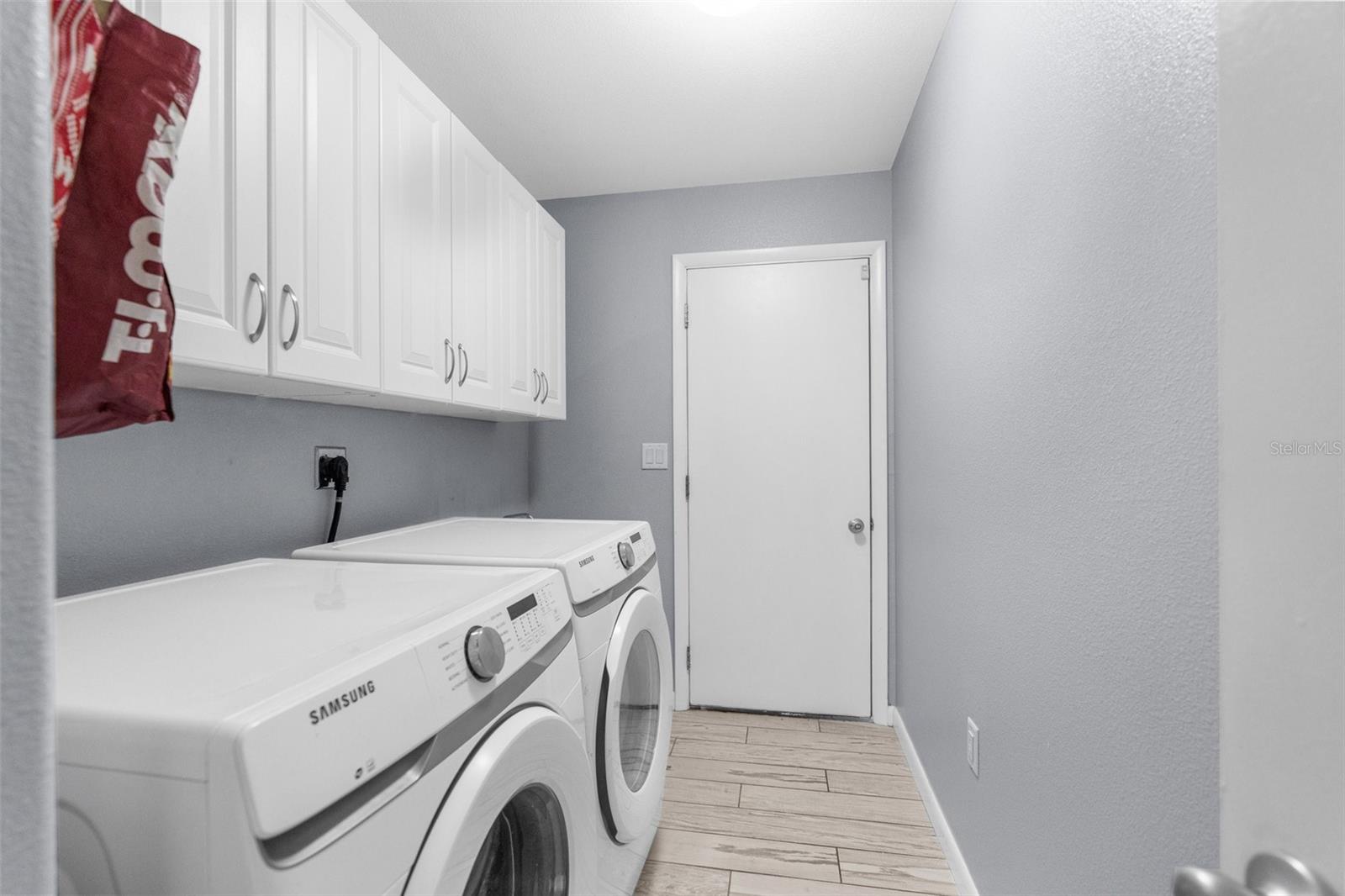 Image 35 of 48 For 13415 Ester Drive